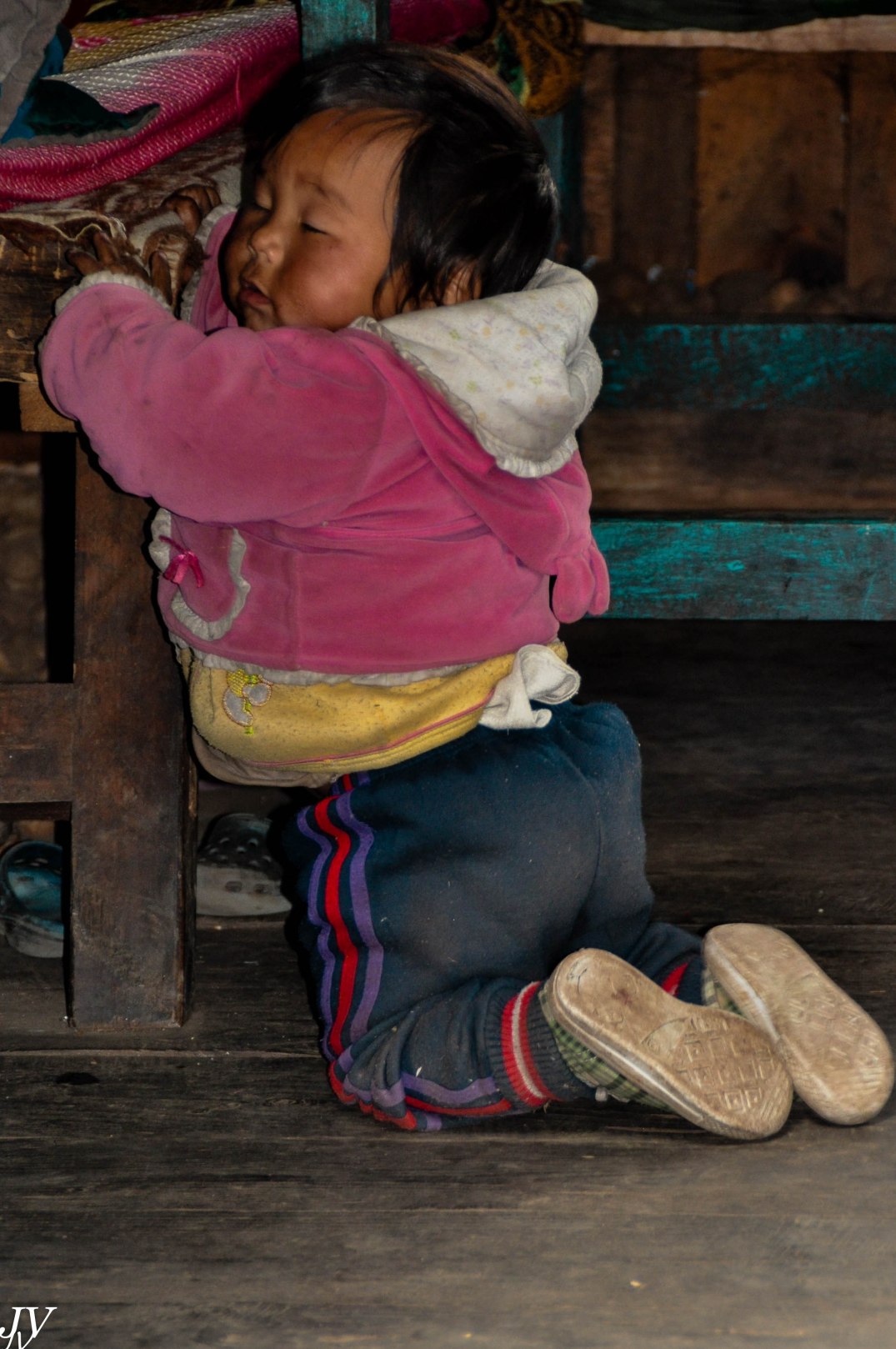 Des gens. Petit enfant a dit dodo ! (Népal)